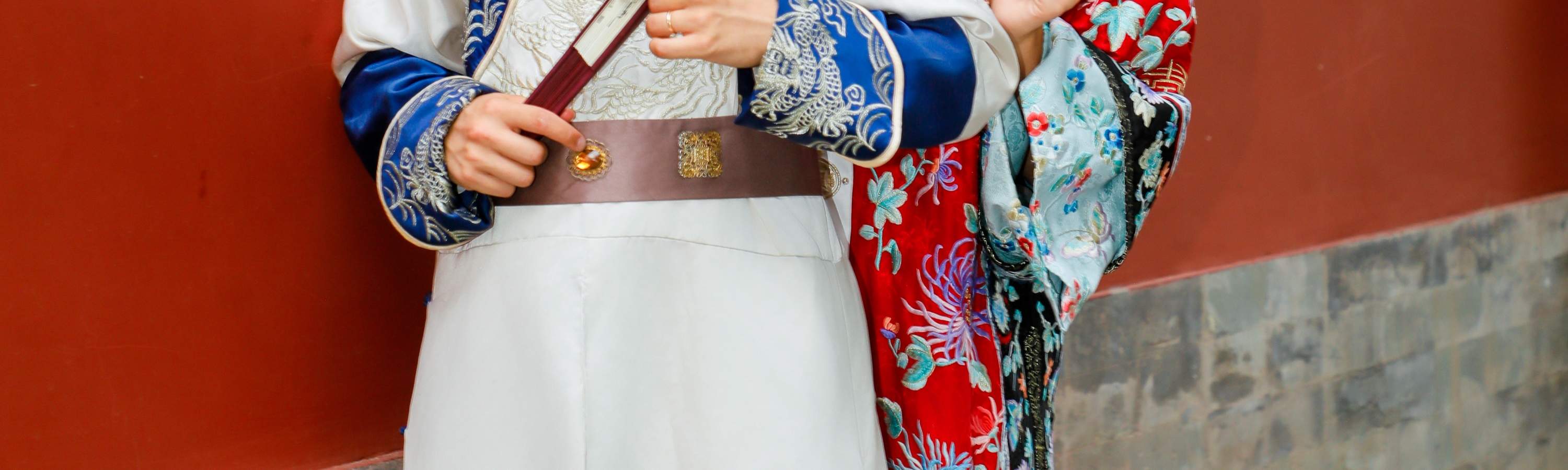 Esperienza di fotografia in costume tradizionale a Pechino [Abito a scelta + Trucco raffinato + Fotografo professionista]